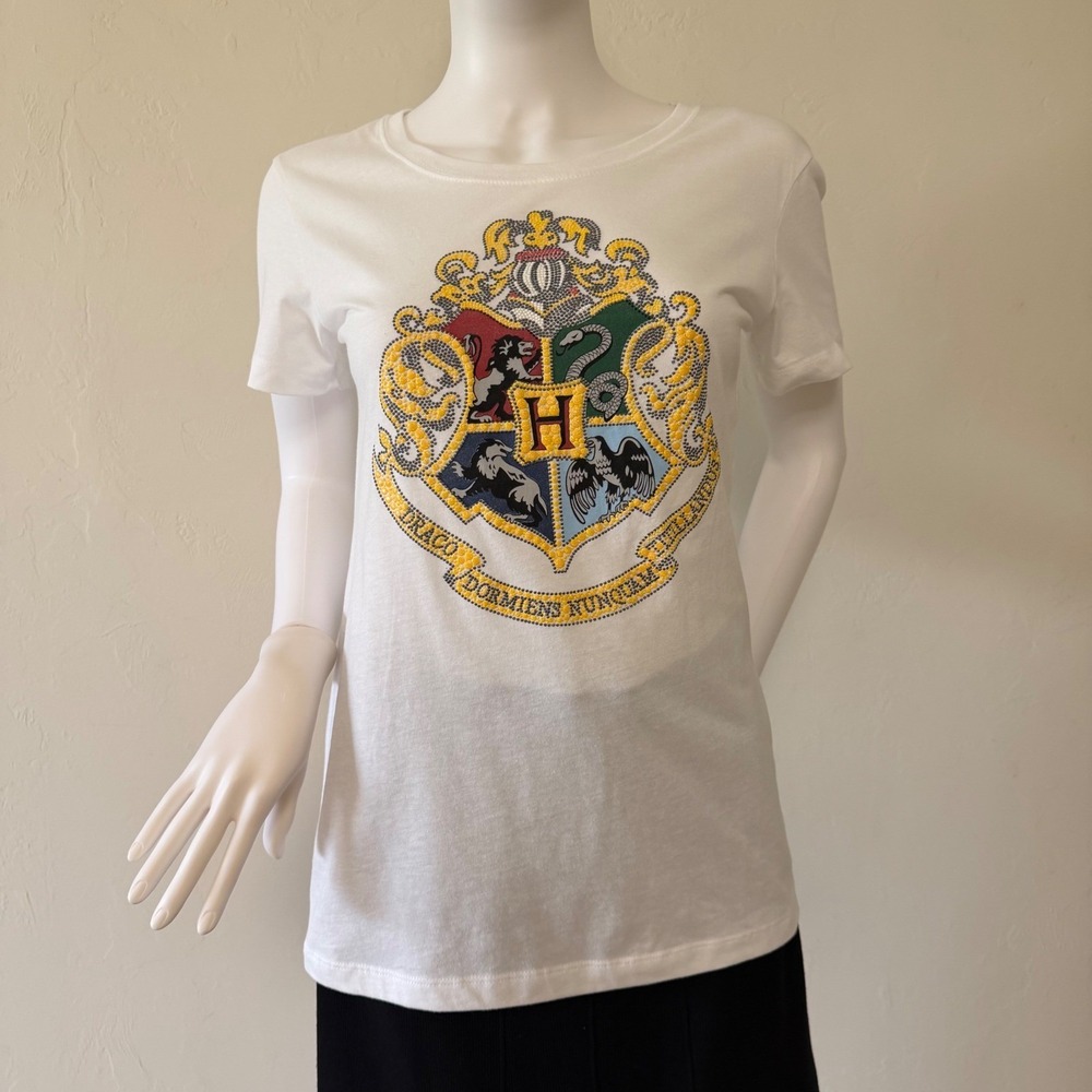 Harry‎ Potter Hogwarts Crest White Graphic T-Shirt Women Size L
